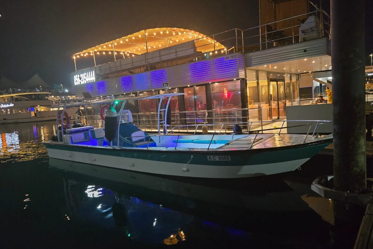 Speed Boat Ocean – fishing boat in Abu Dhabi (2)