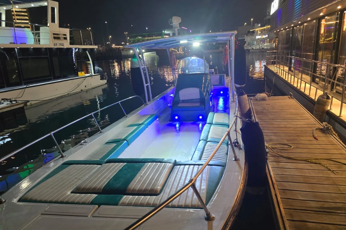 Speed Boat Ocean – fishing boat in Abu Dhabi (3)